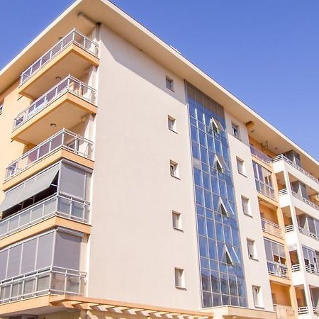 Delta Capital Apartment Подгорица Экстерьер фото